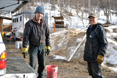Bill and Pete load up manure